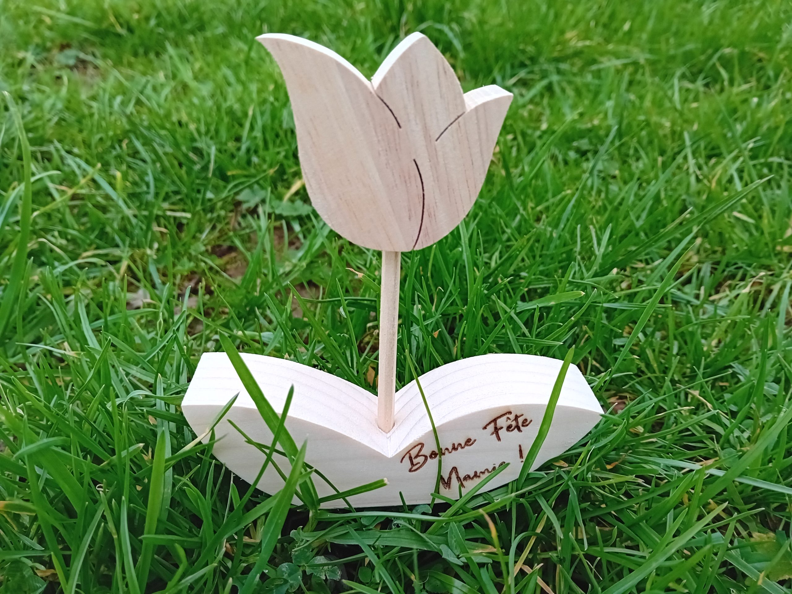 Fleur en bois massif à poser - modèle tulipe - création 123CREABOIS