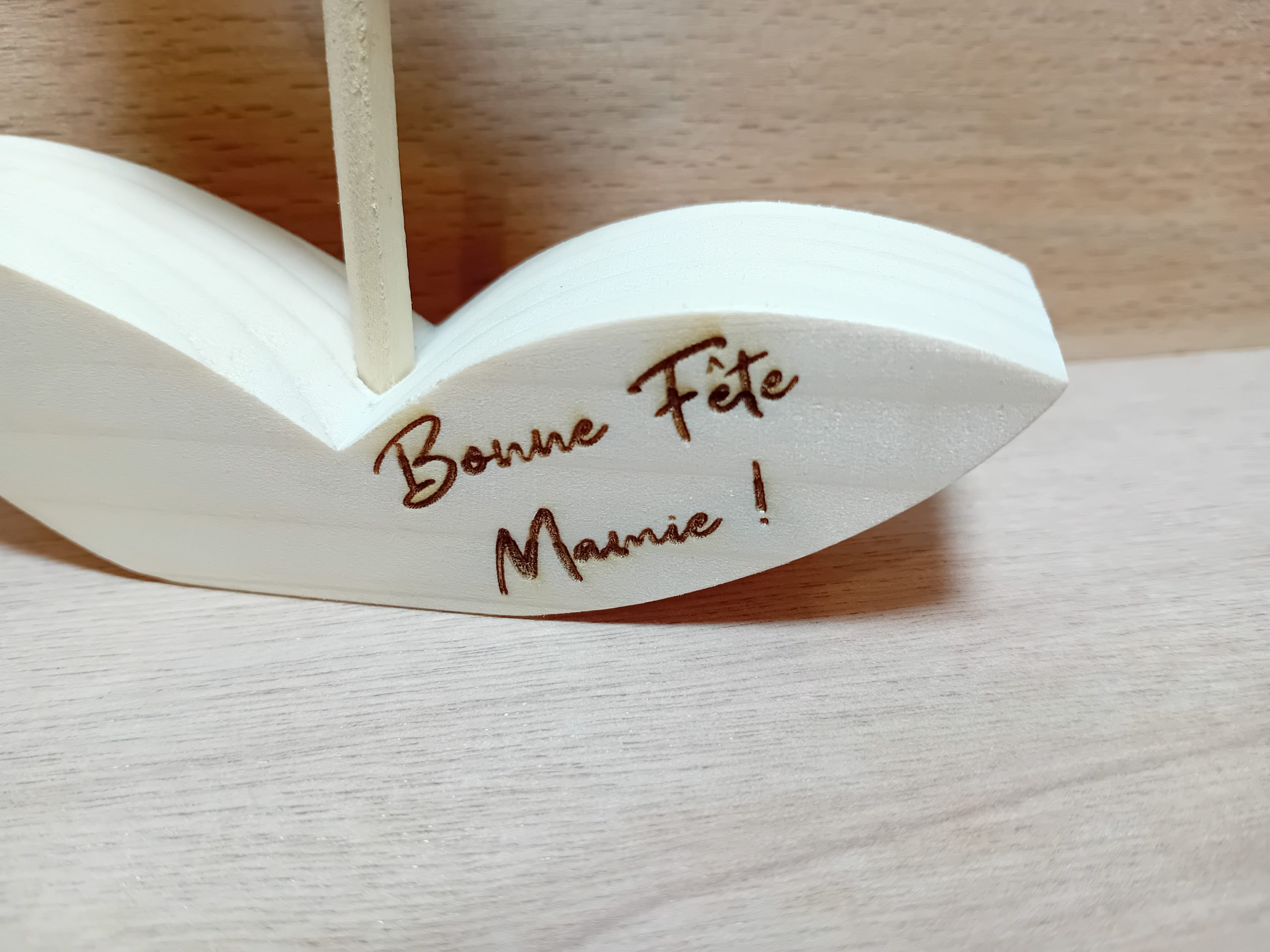 Gravure sur bois "bonne fête Mamie"