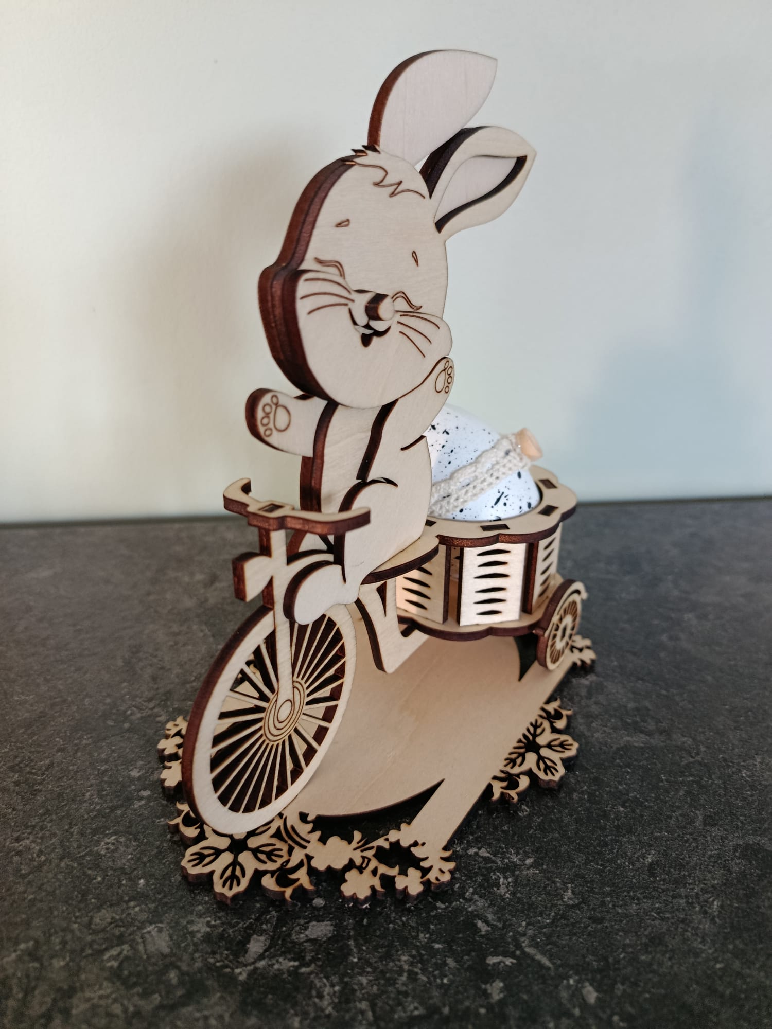 Porte-Œuf de Pâques « Lapin à Tricycle » – Image 3