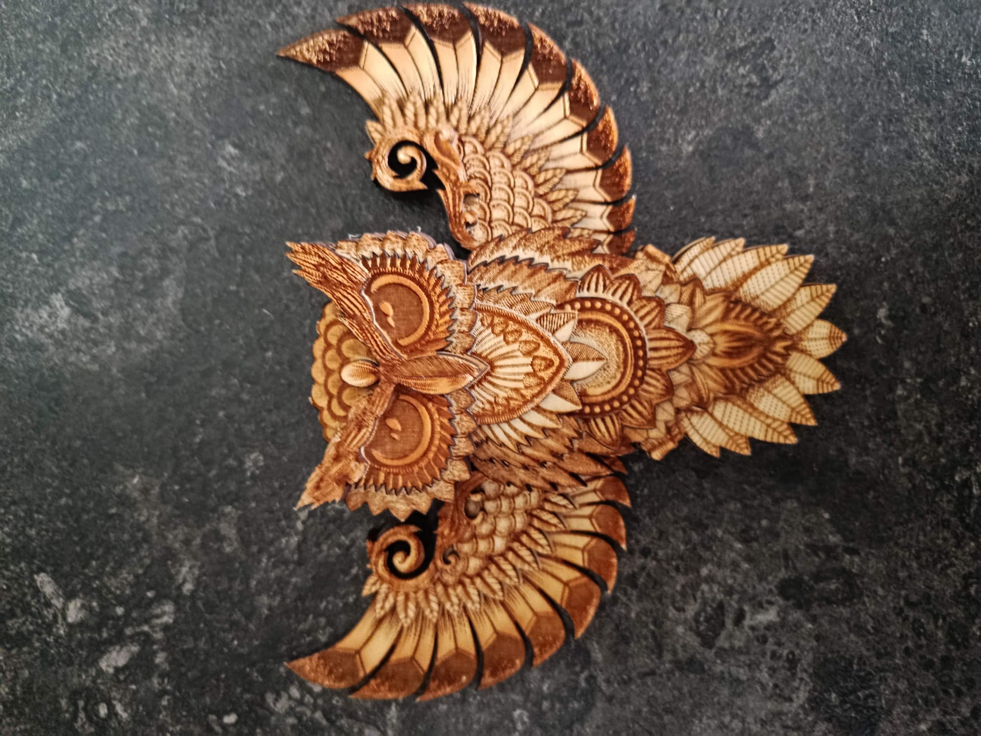 Hibou Multicouche en Bois Sculpté – Image 2