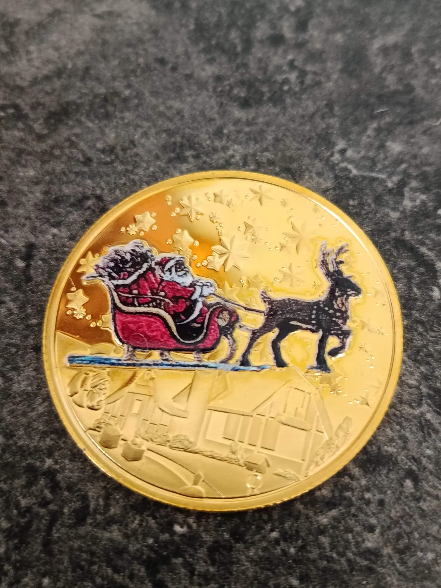 Pièce de Collection Dorée du Père Noël – Édition Spéciale Fêtes