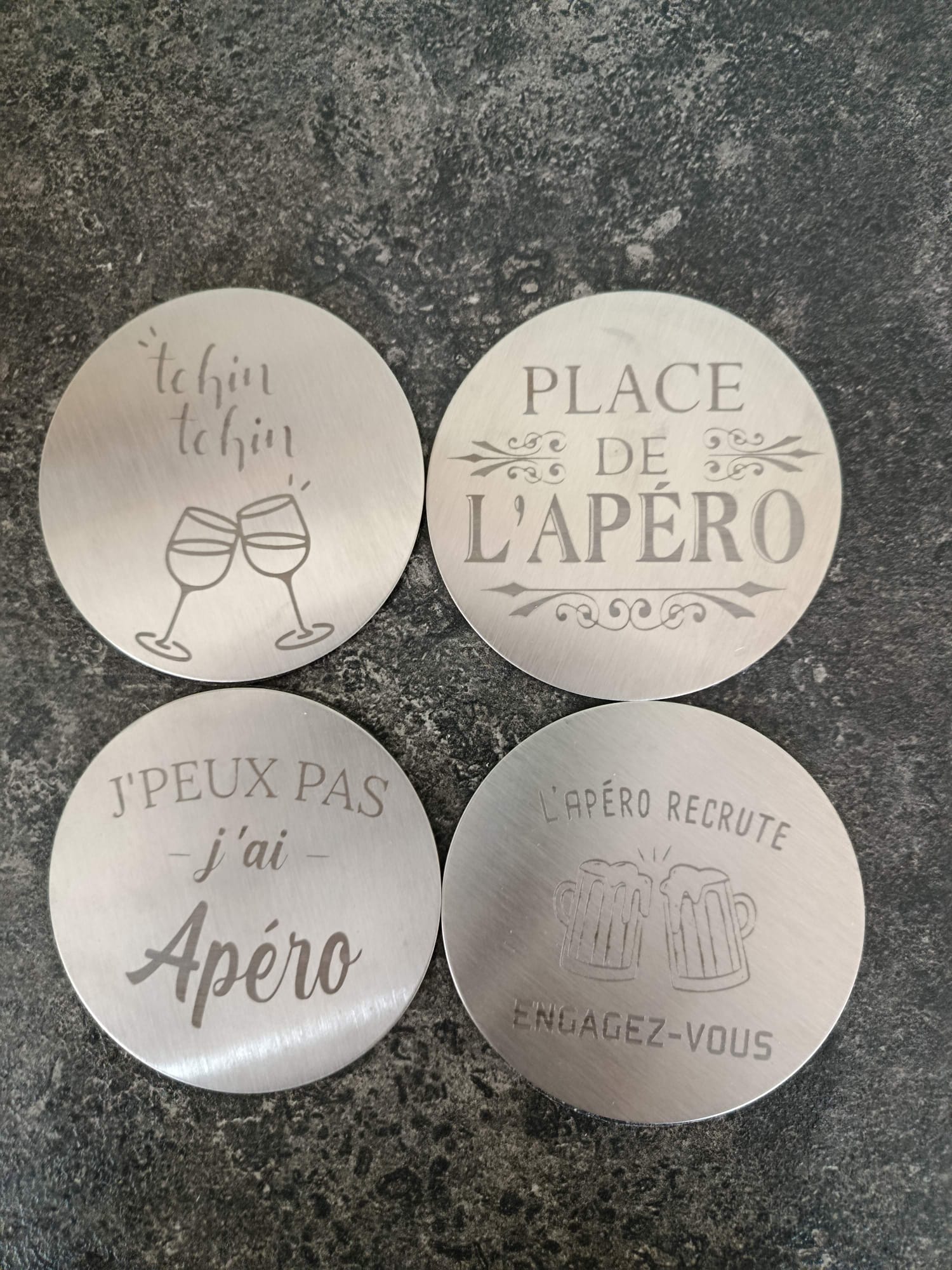 Set de 4 Sous-Verres en Inox avec Support