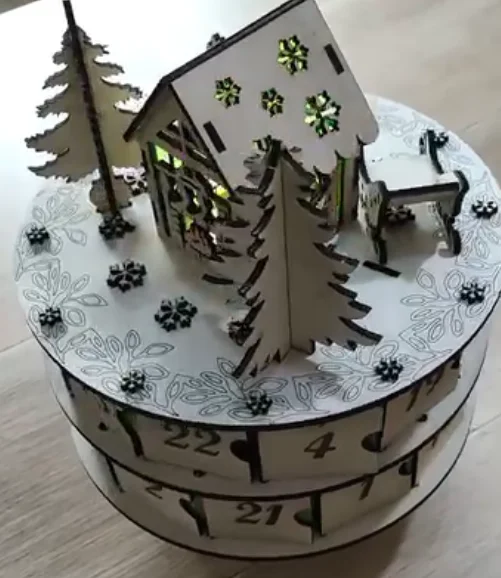 Calendrier de l&rsquo;Avent Lumineux en Bois – Village de Noël – Image 2